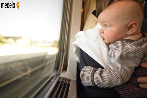 Thượng lộ bình an!Các lời khuyên cho việc du lịch với trẻ đang bú sữa mẹ